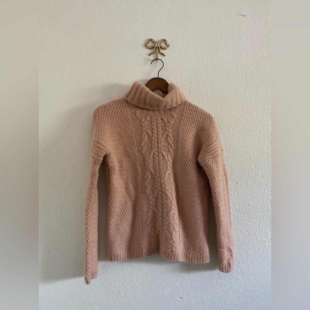 GARNET HILL Thick Chunky Recycled Cashmere Turtleneck Sweater in Blush Pink S